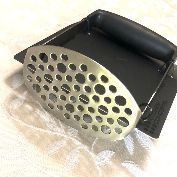 🆕 Kitchen Concepts Potato Masher Stainless Steel Hand Held Fruit Vegetable NEW - Picture 2 of 6